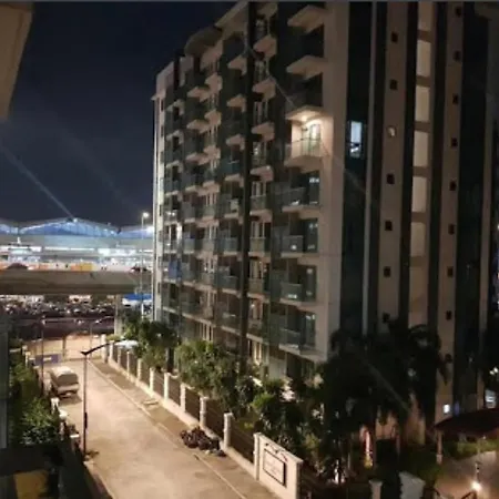 Favila Condotel Unit-150 Newport Boulevard Near Airport Terminal 3 And All Other Airport